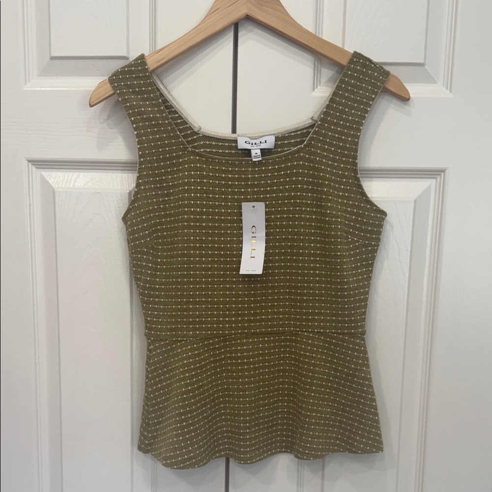 NWT Gilli Stitch Fix Olive Green Textured Peplum Tank Top Medium